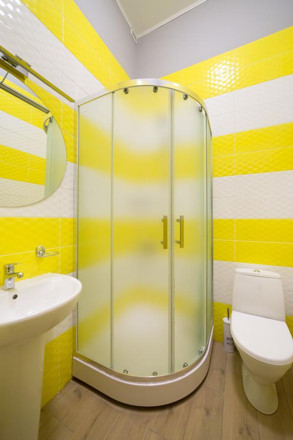 Hotel Bee Station Kyiv Eksteriør billede