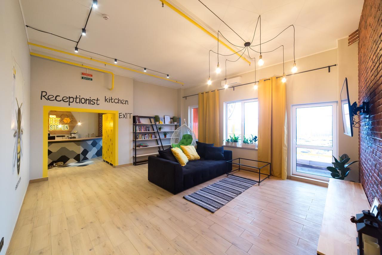 Hotel Bee Station Kyiv Eksteriør billede
