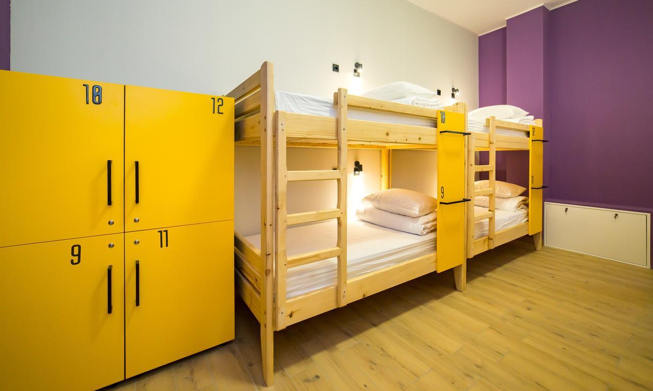 Hotel Bee Station Kyiv Eksteriør billede